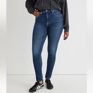 Madewell 10" High-Rise Skinny Jeans, Smithley wash.Size 31-worn. Great condition